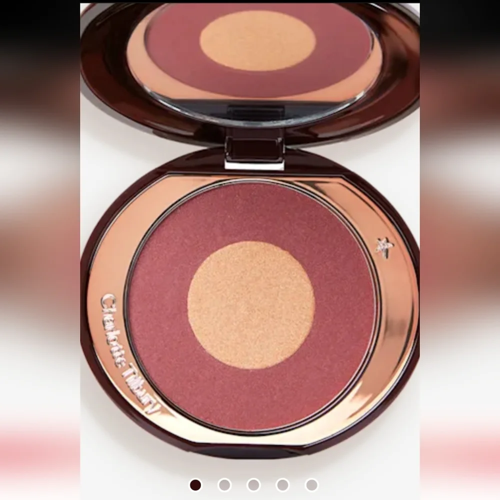 Charlotte Tilbury Cheek to Chic Blusher – “Walk of No Shame” Blush NIB